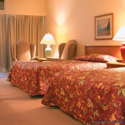 Totem Lake Hotel كيركلاند الغرفة الصورة