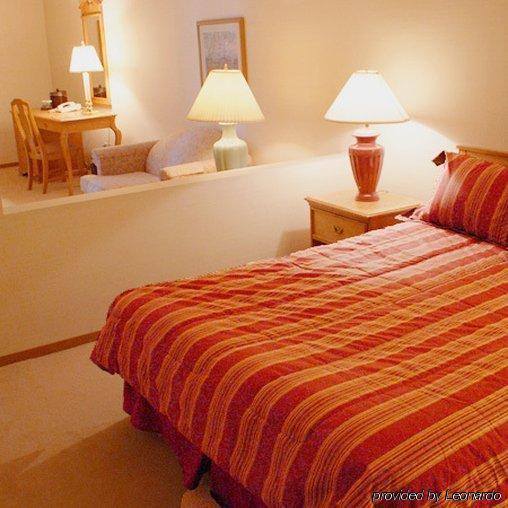 Totem Lake Hotel كيركلاند الغرفة الصورة