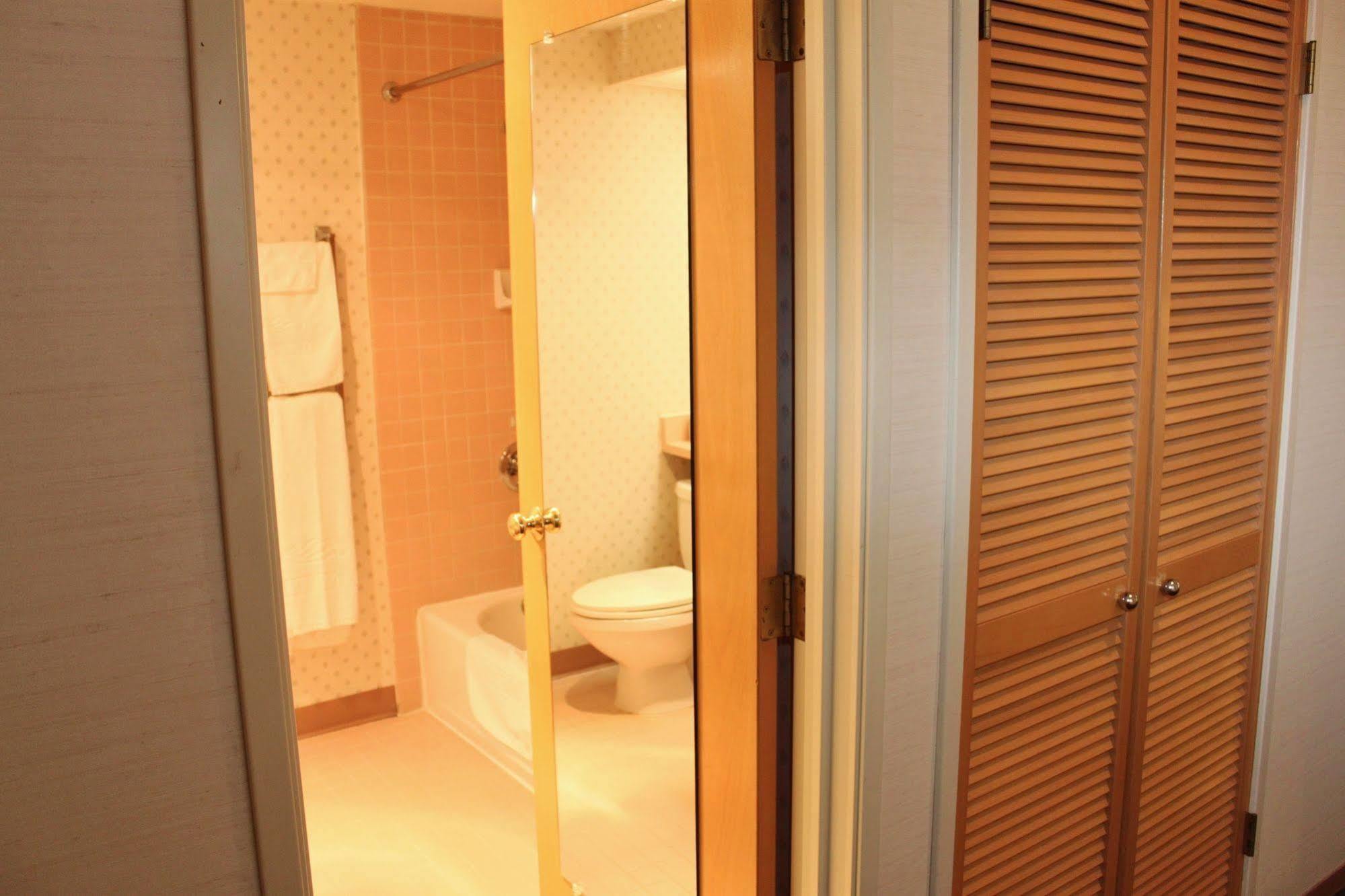Totem Lake Hotel كيركلاند المظهر الخارجي الصورة