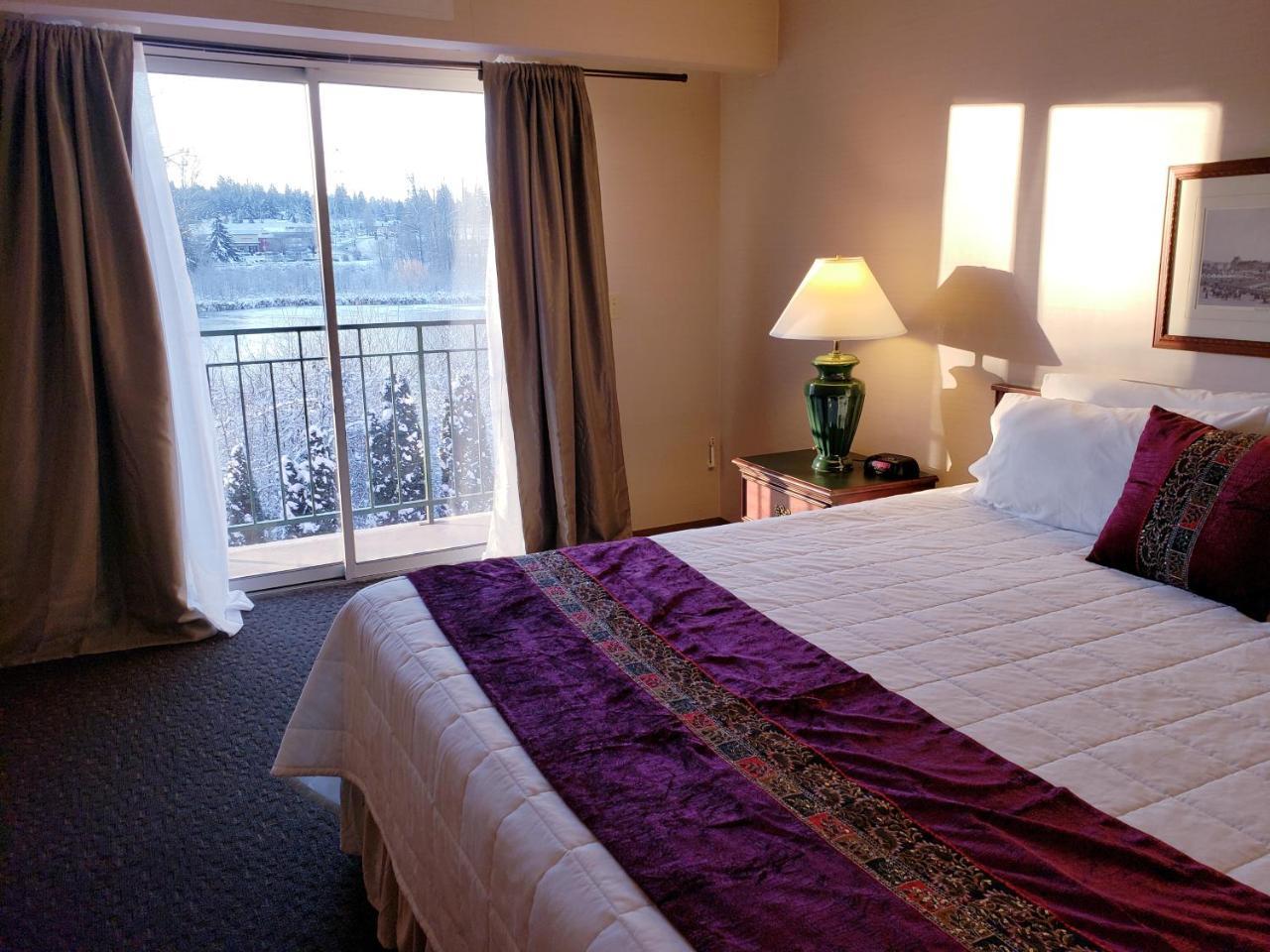 Totem Lake Hotel كيركلاند المظهر الخارجي الصورة