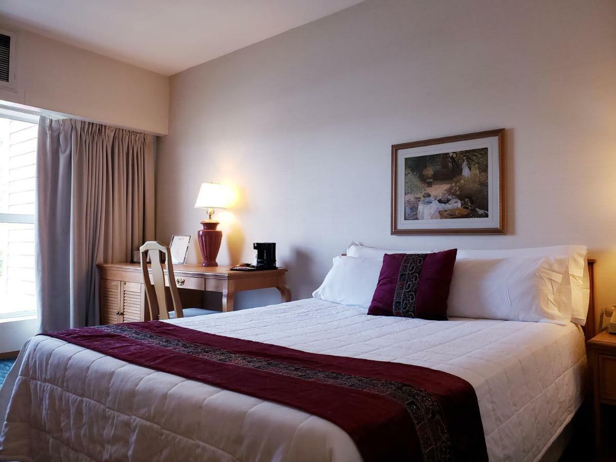 Totem Lake Hotel كيركلاند المظهر الخارجي الصورة